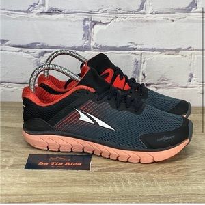 Altra Provision 4 Black Pink Running Shoe. Used condition. Still in good form.